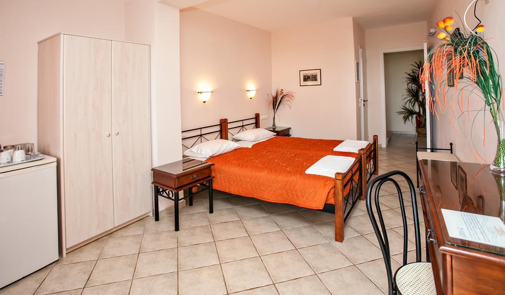 Hotel Arxontiko Tínos Exteriér fotografie